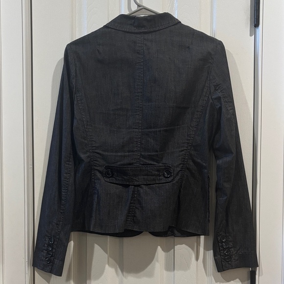 Banana Republic Women's Dark Navy Blue Blazer. Size 4 - Picture 3 of 5